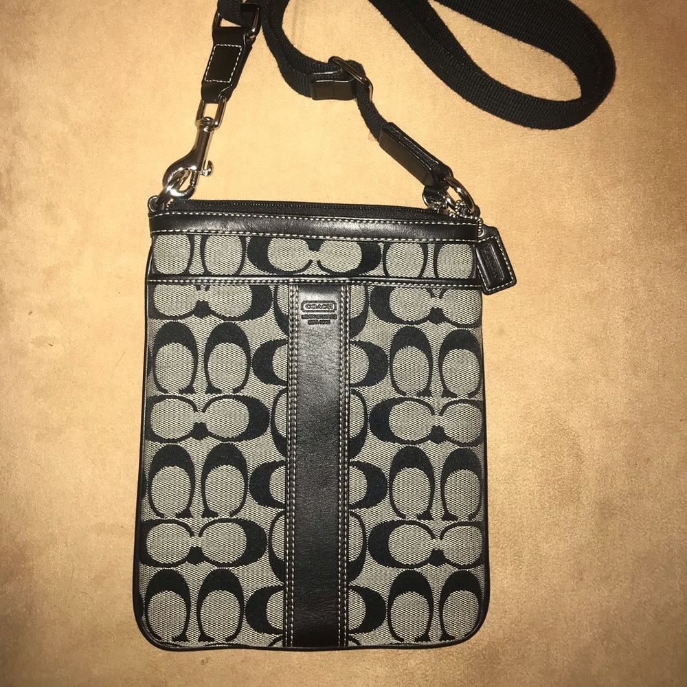 Authentic Coach crossbody